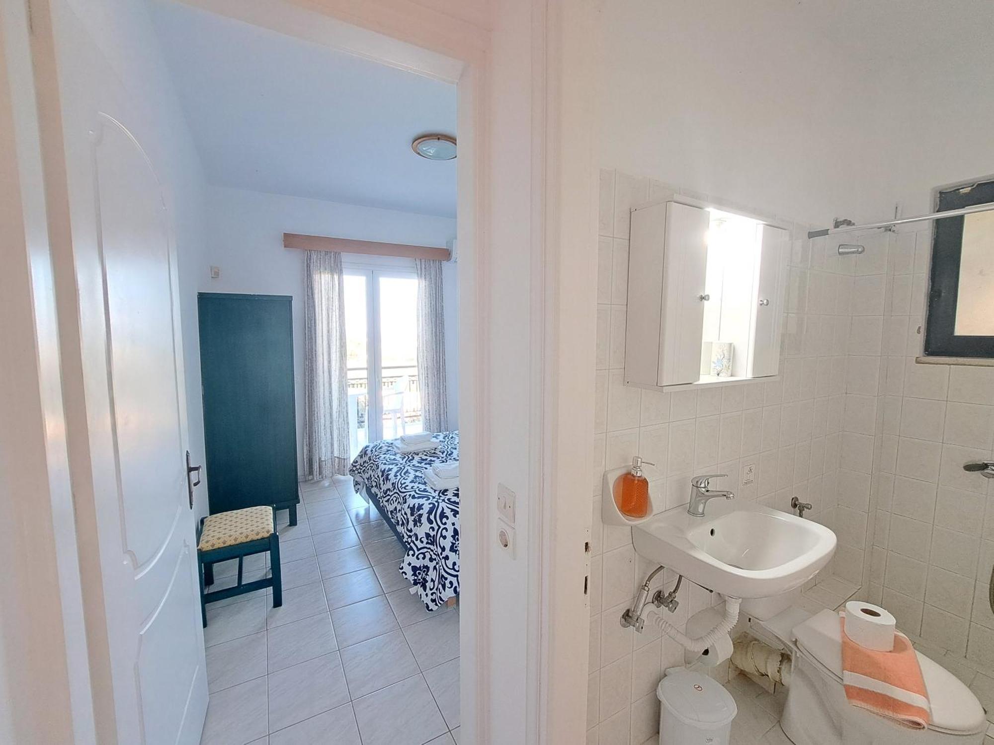 Natural Blue Green Apartment Almiros Beach Oda fotoğraf